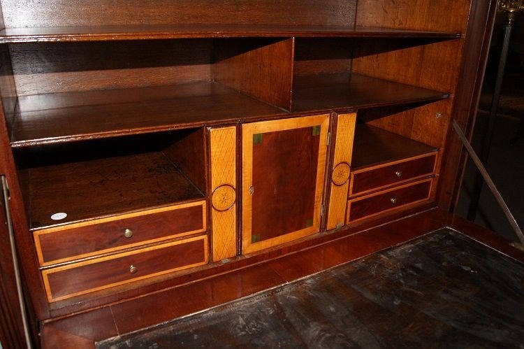 Secretaire olandese di fine 1700 inizio 1800 in piuma di mogano finemente intarsiato. -photo-3