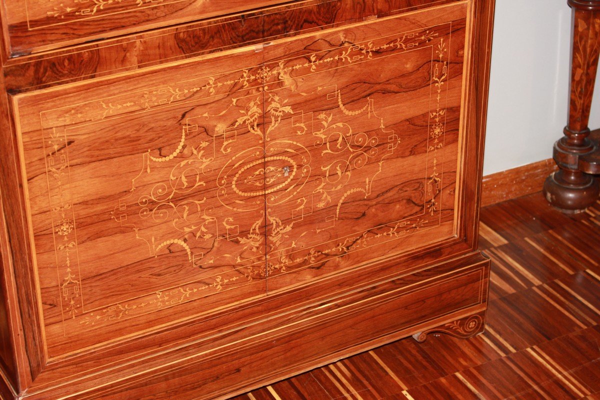 Secretaire francese di metà 1800, stile Carlo X, in legno di palissandro con ricchi motivi -photo-4