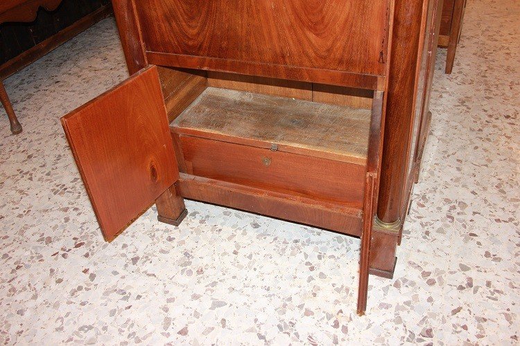 Secretaire francese Impero in legno di mogano con bronzi e piano in marmo Nero-photo-1