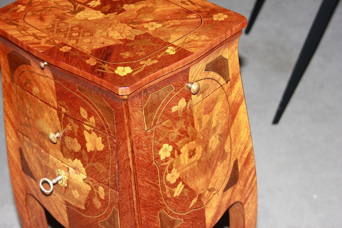 Tavolino comodino francese del 1800 riccamente intarsiato -photo-2