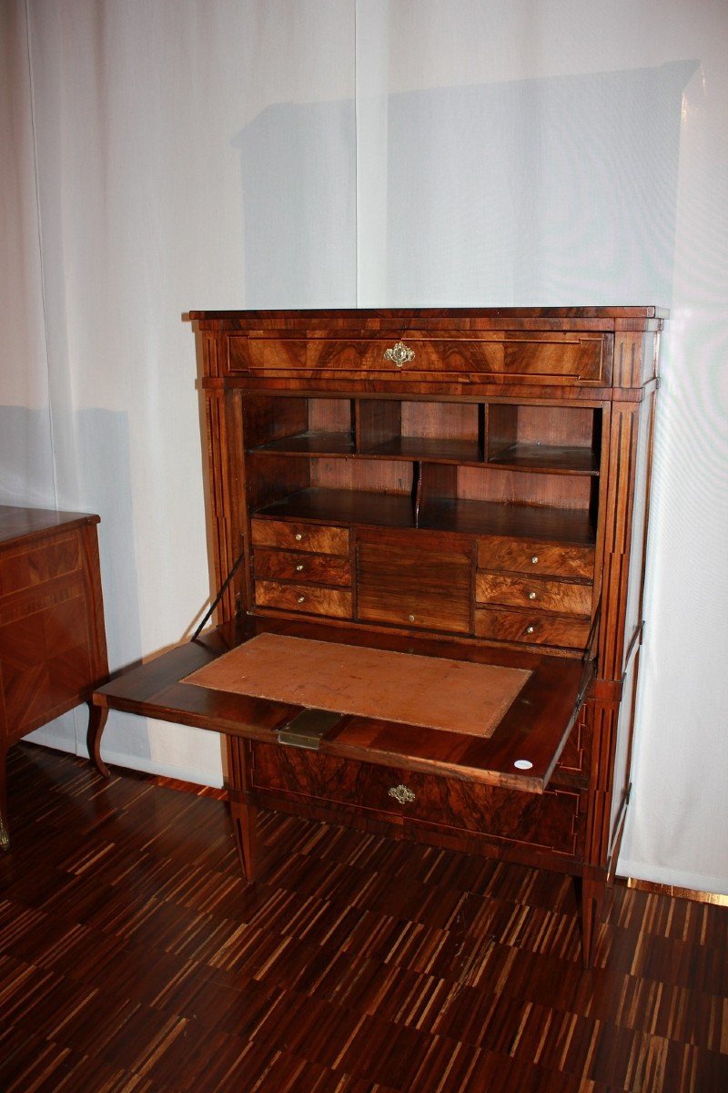 Secretaire francese di fine 1700 stile Luigi XVI in legno di noce Fiammato-photo-4