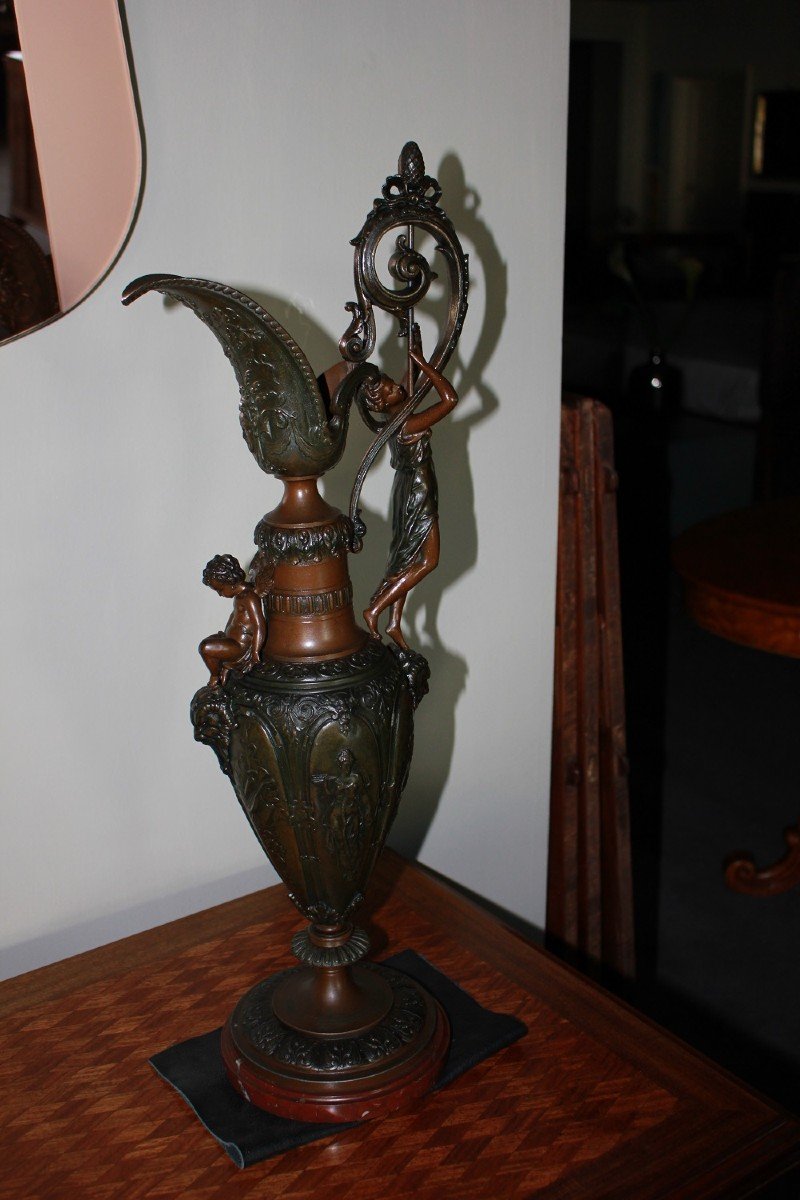 Vaso ad Anfora Francese in metallo del 1800 con Figure