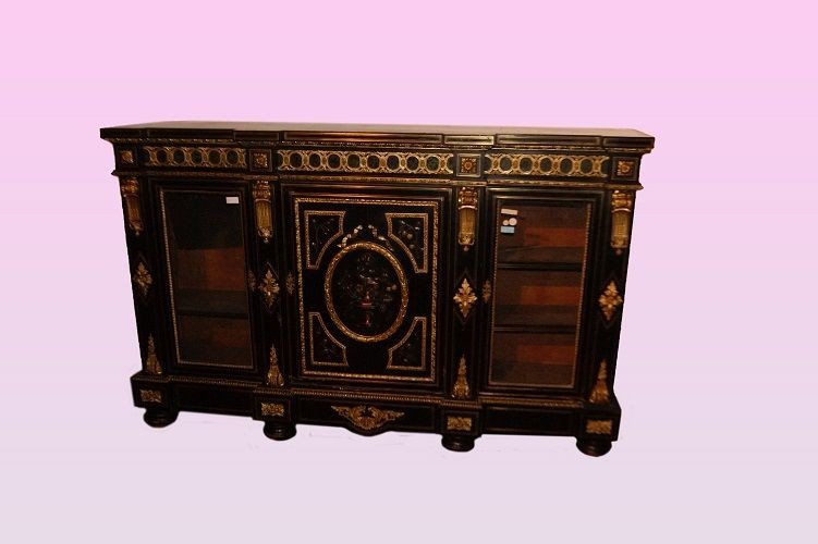 Grande e spettacolare credenza francese della prima metà del 1800, stile Boulle,