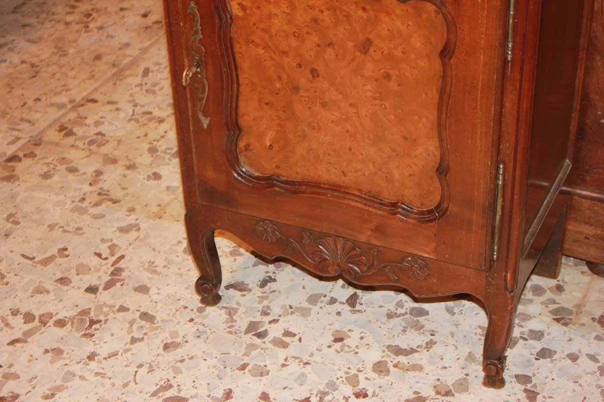 Piccola Credenza Provenzale in legno di noce e olmo ad 1 anta-photo-3