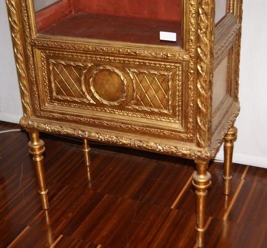 Stupenda vetrina francese della seconda metà del 1800, stile Luigi XVI, in legno dorato foglia -photo-4