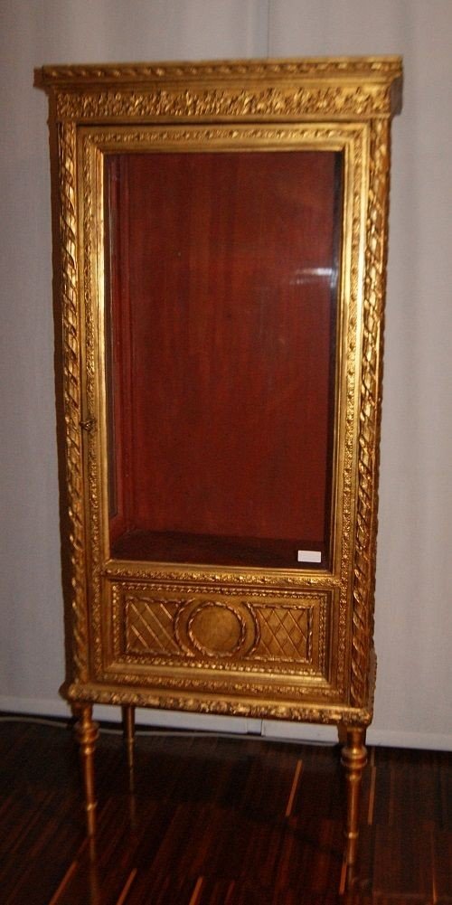 Stupenda vetrina francese della seconda metà del 1800, stile Luigi XVI, in legno dorato foglia 