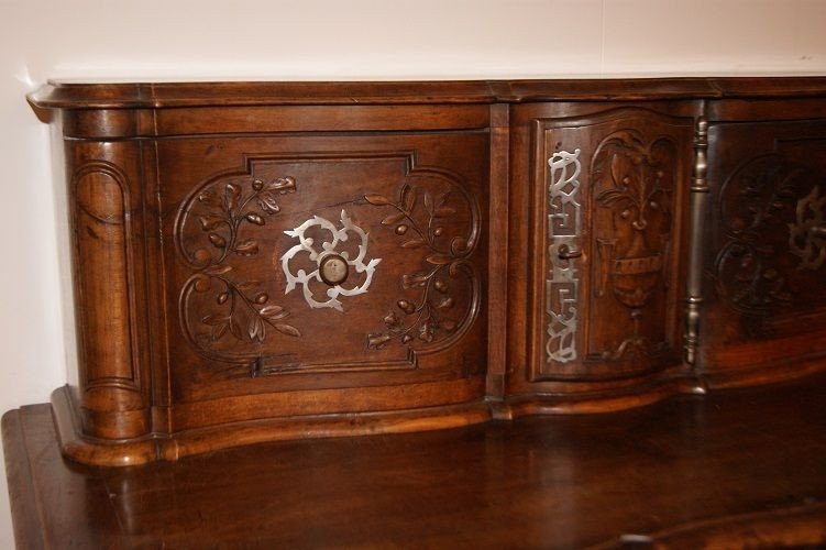 Credenza doppio corpo francese di fine 1800, stile Provenzale, in legno di noce. Presenta corpo-photo-1