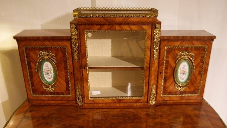 Bureau Bonheur Du Jour Français De Style Louis XV Avec Bronzes Et Porcelaine De Sèvres-photo-2