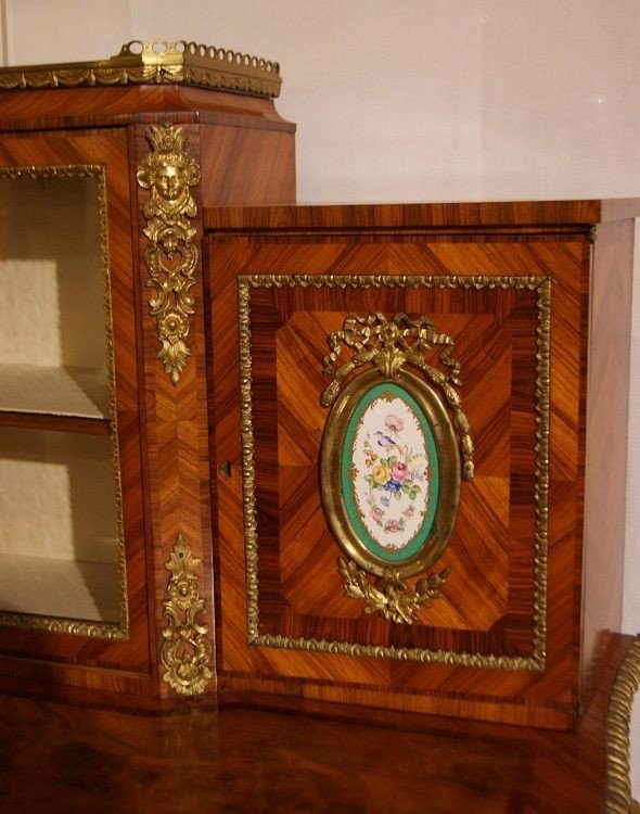 Bureau Bonheur Du Jour Français De Style Louis XV Avec Bronzes Et Porcelaine De Sèvres-photo-3