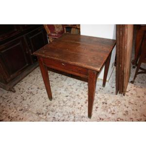 Tavolino rustico quadrato del 1700 in Noce