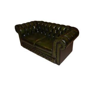 Divano Chesterfield antico del 1950 2 posti in pelle verde