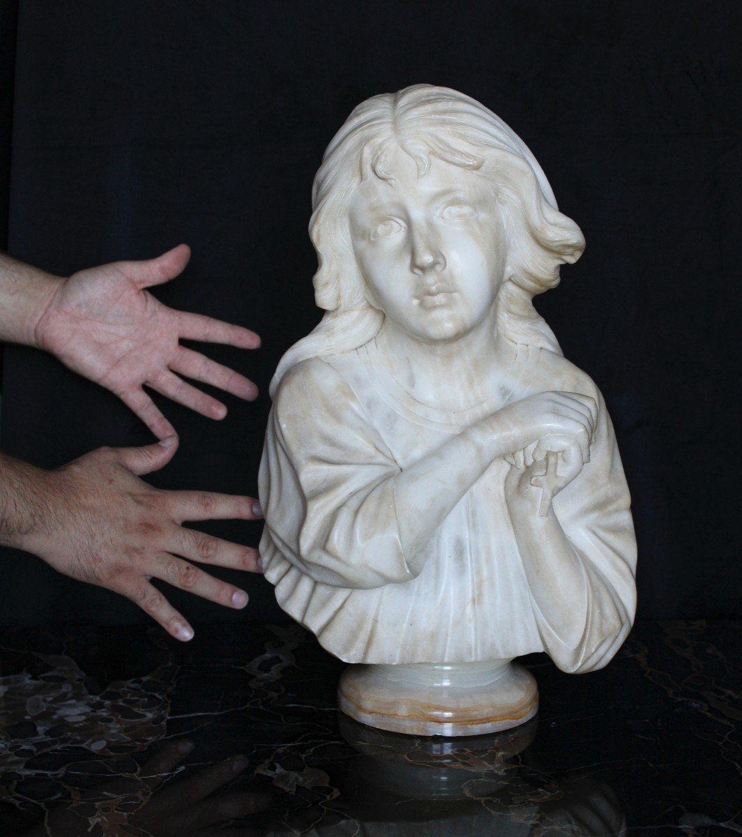 Busto fanciulla con croce -photo-3