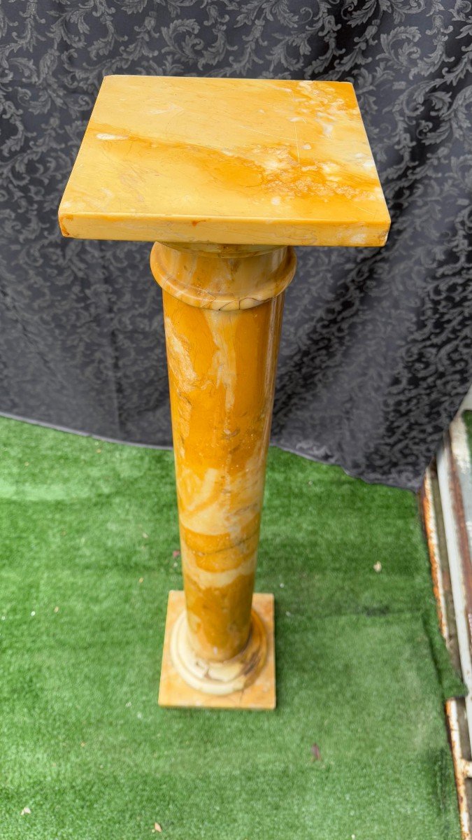 Colonna in Marmo Giallo