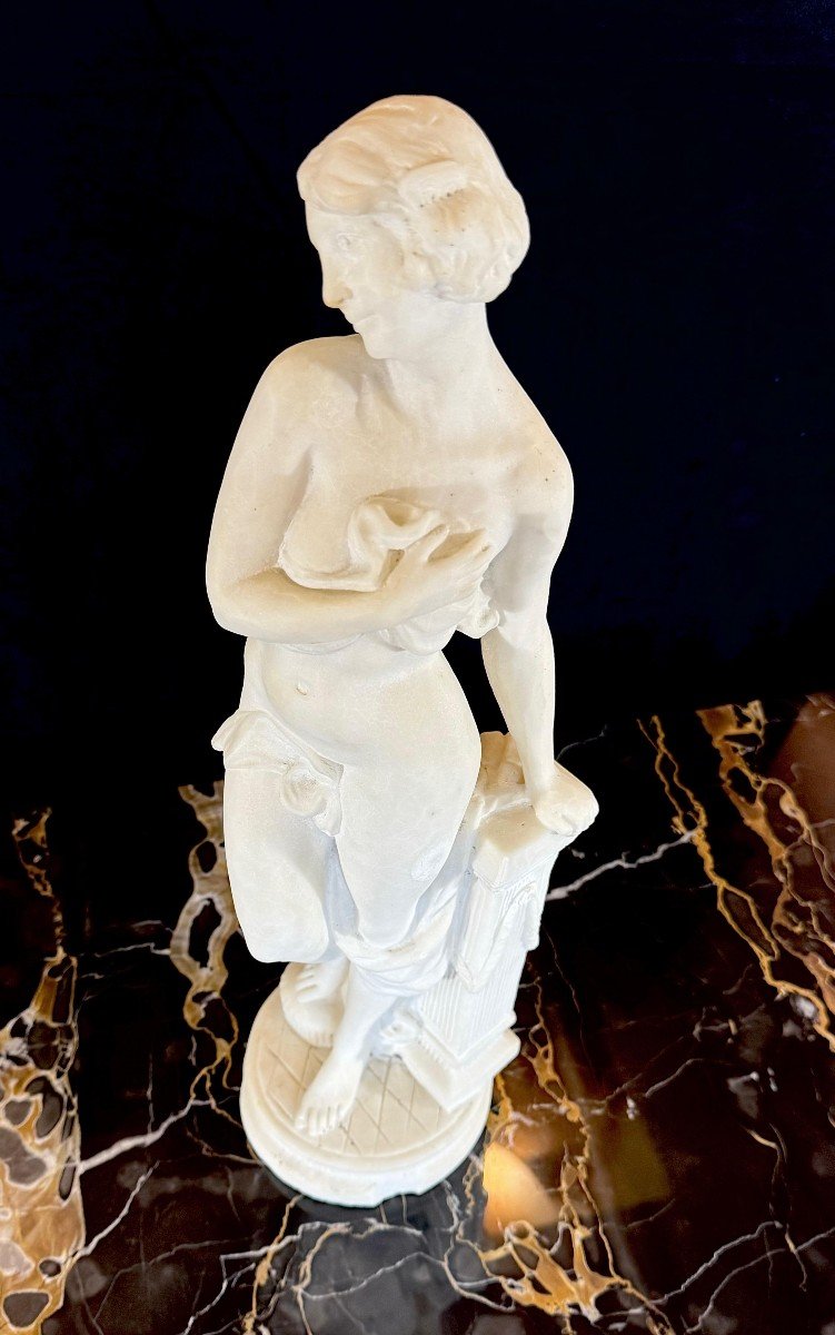 Statua raffigurante una fanciulla Nuda in Marmo Bianco di Carrara-photo-1