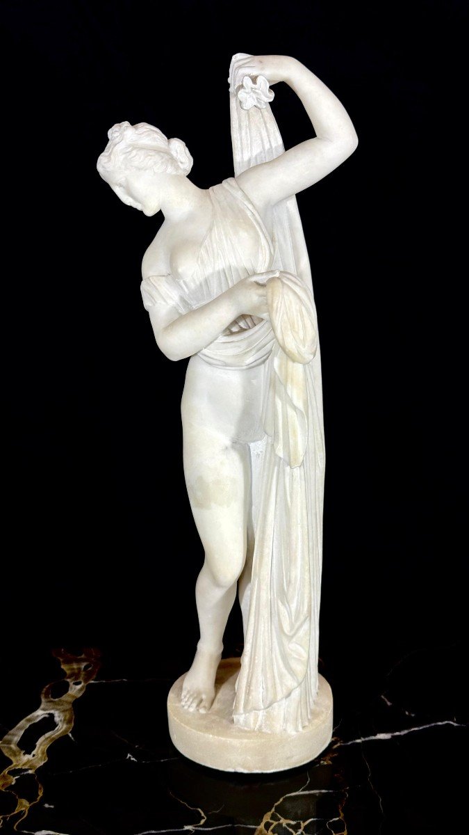 Statua raffigurante una Venere Callipigia in Marmo Bianco di Carrara-photo-4