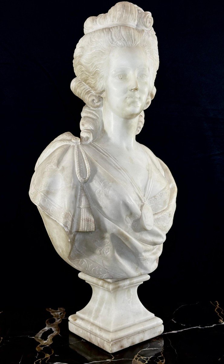 Busto raffigurante Maria Antonietta Marmo -photo-2