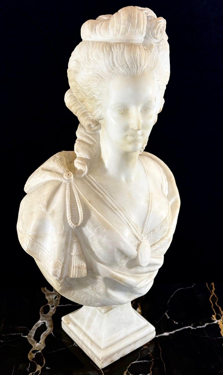 Busto raffigurante Maria Antonietta Marmo -photo-3