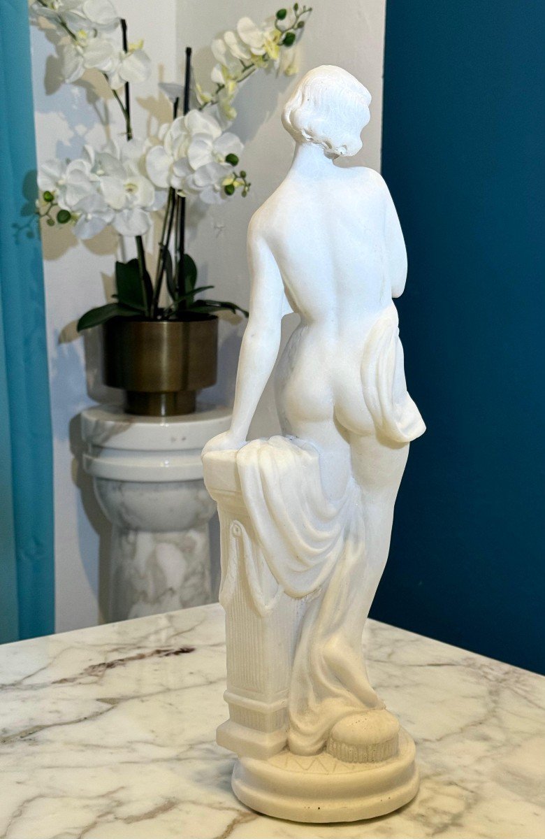 Statua raffigurante una fanciulla Nuda in Marmo Bianco di Carrara-photo-4