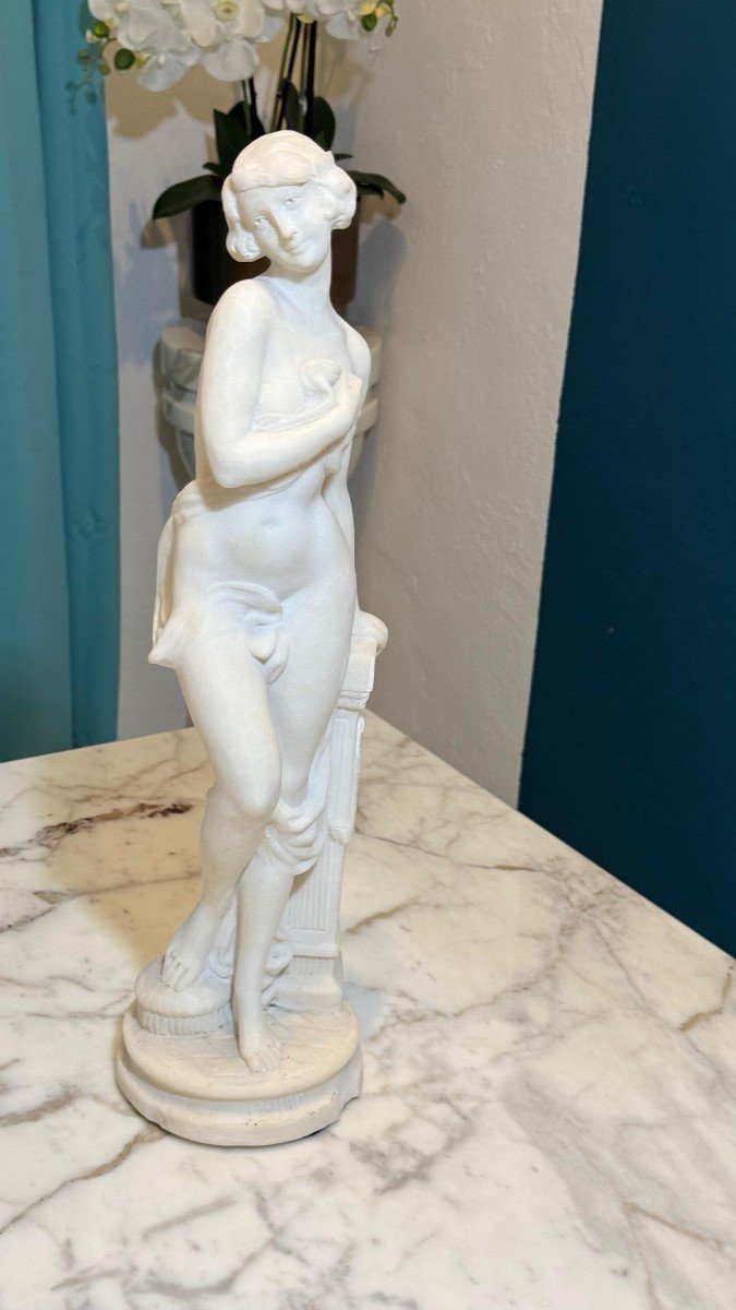 Statua raffigurante una fanciulla Nuda in Marmo Bianco di Carrara-photo-3