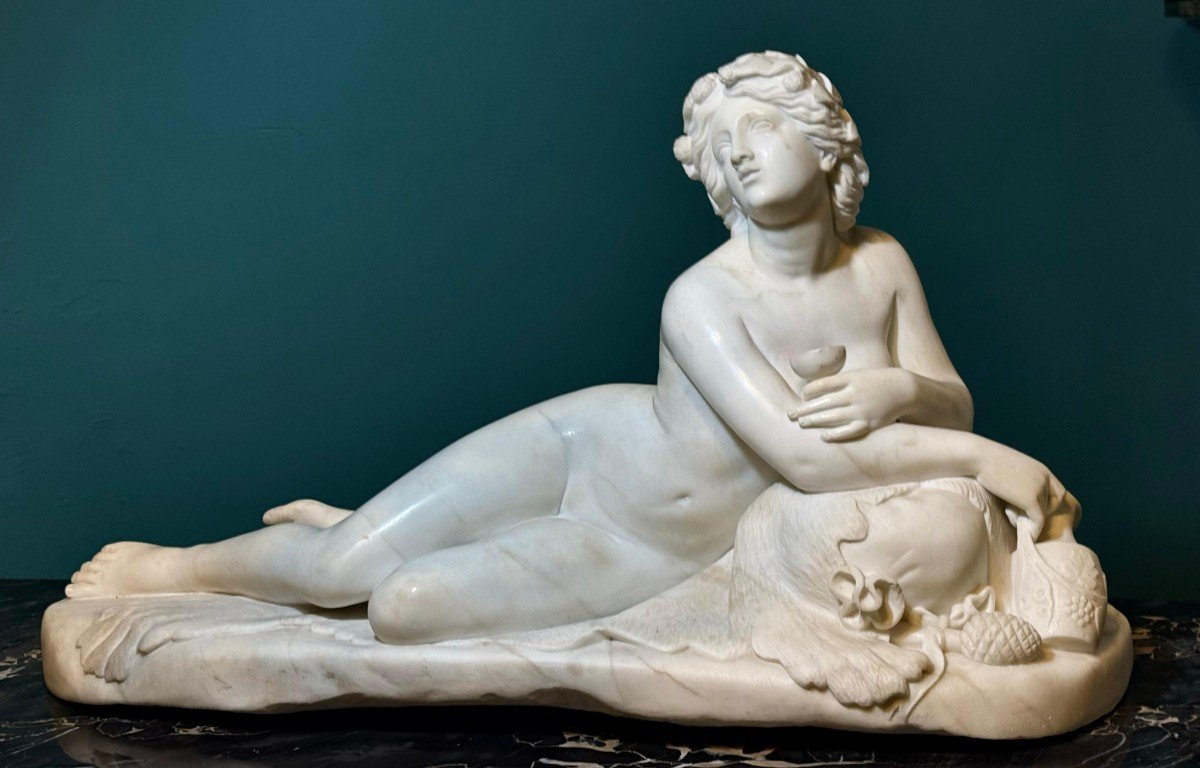 Grande e Importante Statua raffigurante una baccante neoclassica Marmo di Carrara 