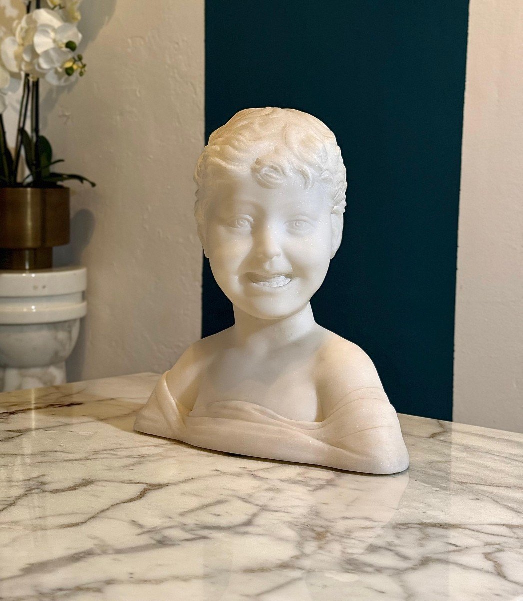 Busto raffigurante un bellissimo bambino sorridente Marmo-photo-3