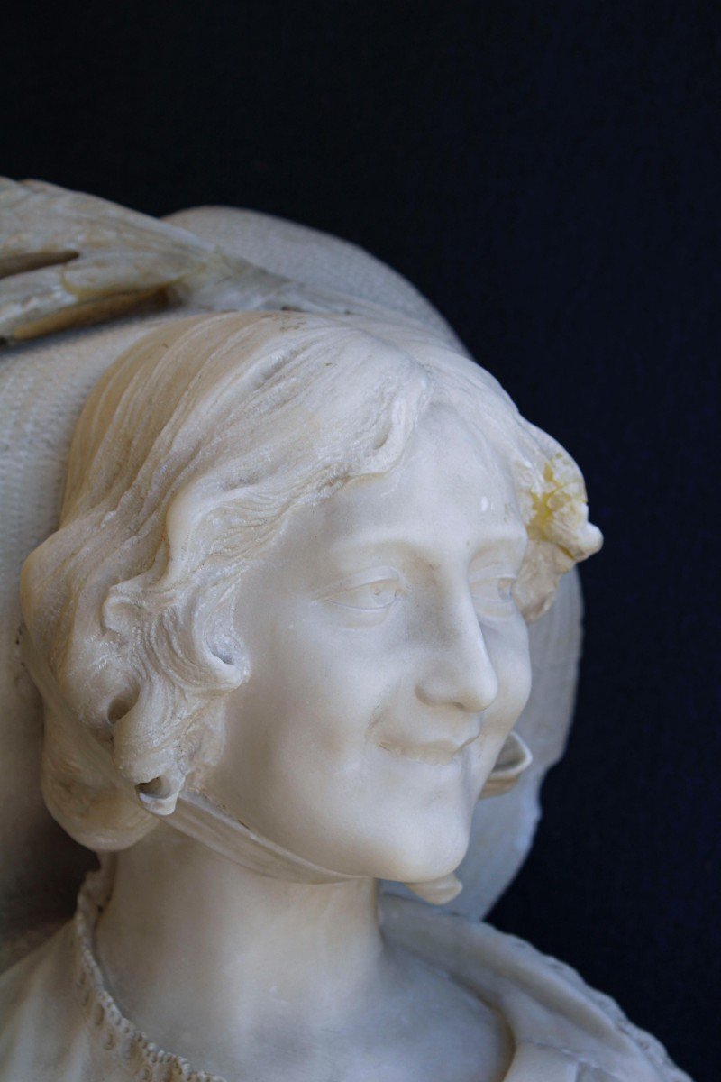 Busto raffigurante giovane donna sorridente Marmo-photo-4