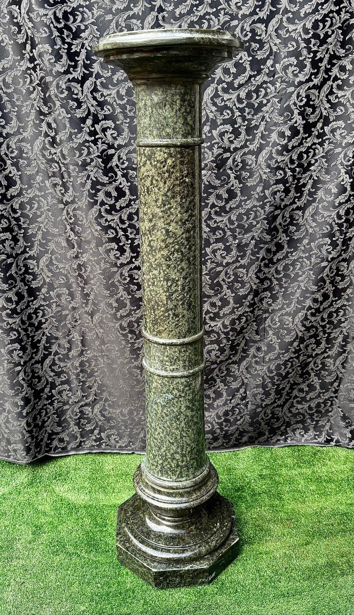 Colonna Antica in Marmo Verde 