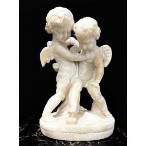 Scultura raffigurante due Angeli in lotta per il cuore Marmo 