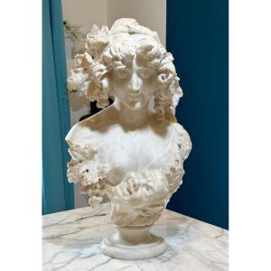 Meraviglioso Busto raffigurante una donna con foglie e uva in testa Marmo 