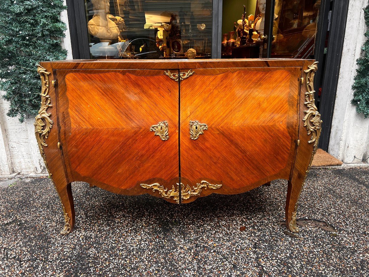 Commode con piano in marmo di gusto Luigi XV. Francia, periodo Napoleone III-photo-2