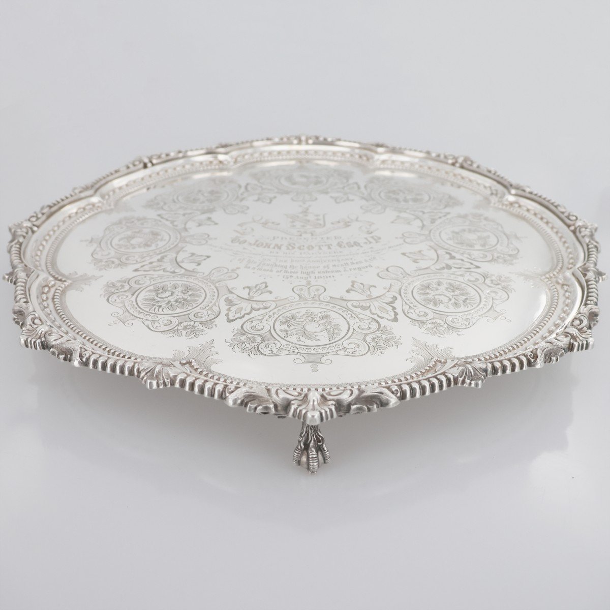 Salver in argento sterling Regina Vittoria, Martin, Hall & Co Ltd, Londra, 1888-photo-2