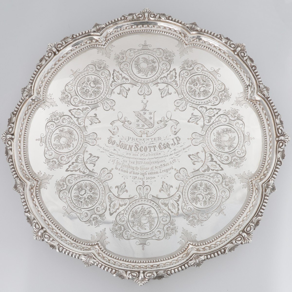 Salver in argento sterling Regina Vittoria, Martin, Hall & Co Ltd, Londra, 1888