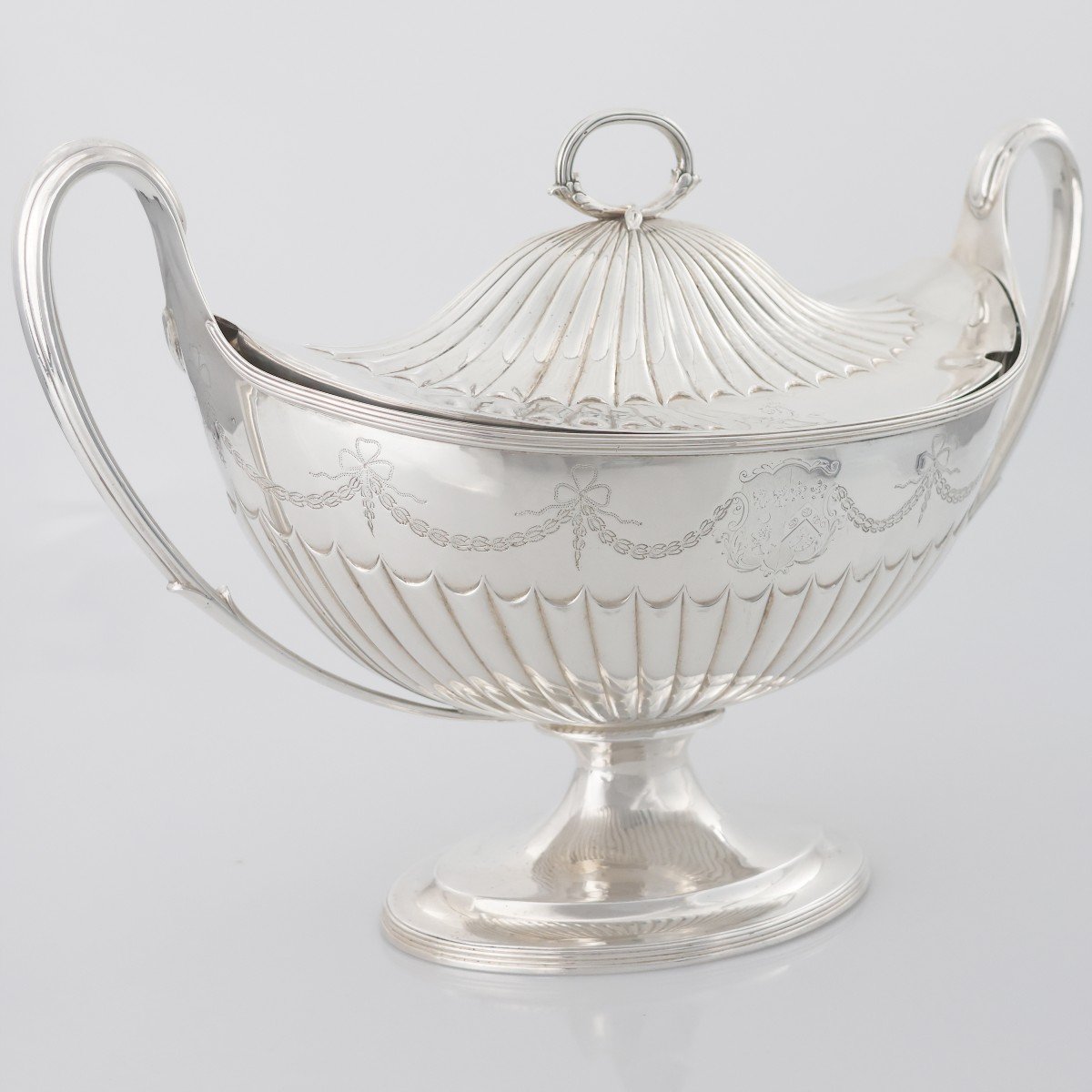 Zuppiera e coperchio in argento sterling Giorgio III, Paul Storr, Londra, 1813-photo-2