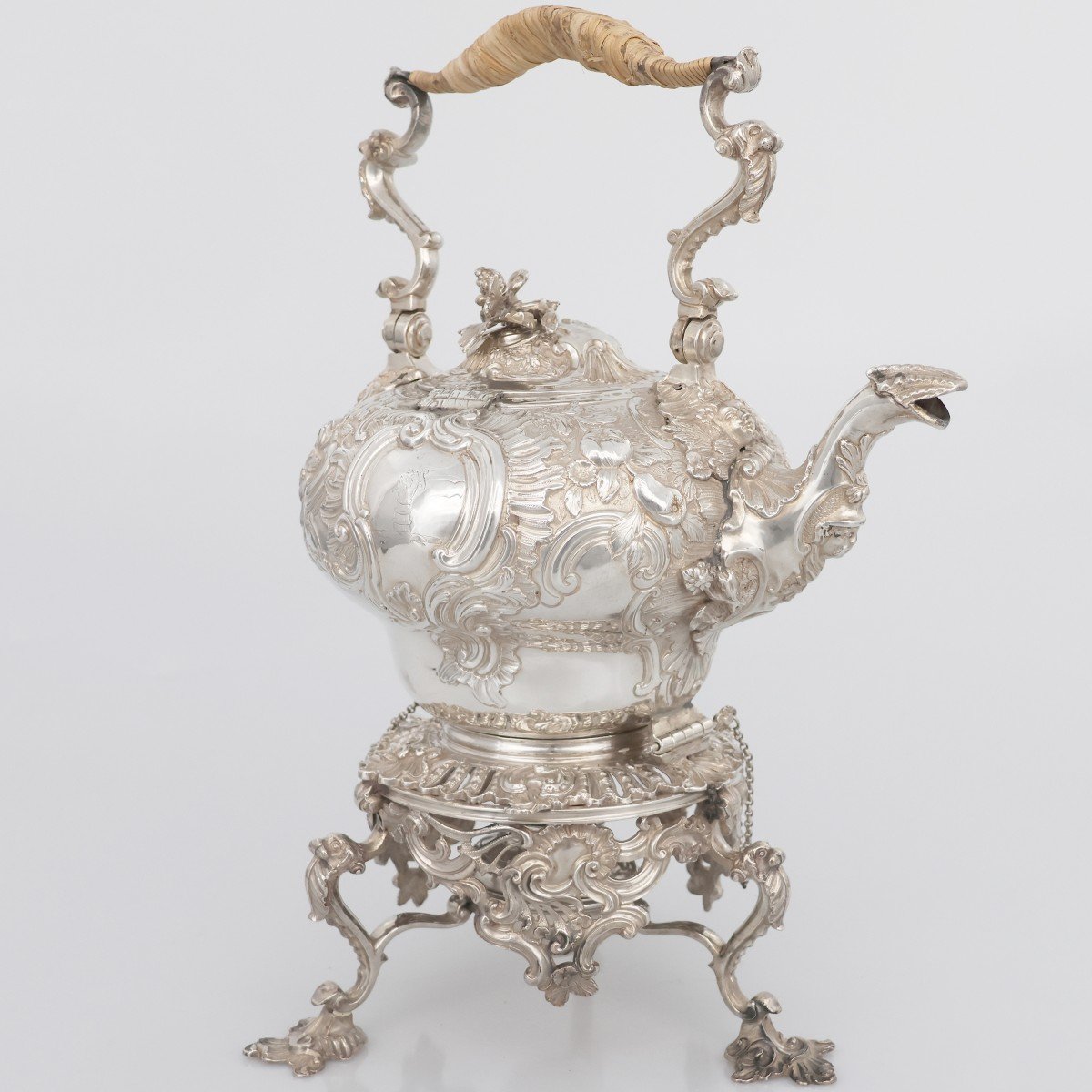 Bollitore su supporto in argento sterling Giorgio II, Samuel Courtauld?, Londra, 1739-55-photo-3