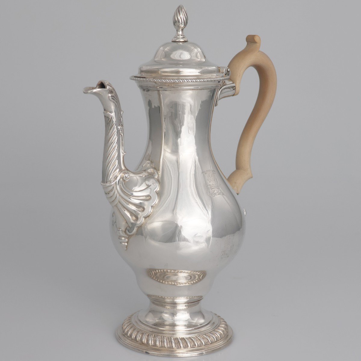 Caffettiera in argento sterling Giorgio III, Charles Wright, Londra, 1771-photo-2