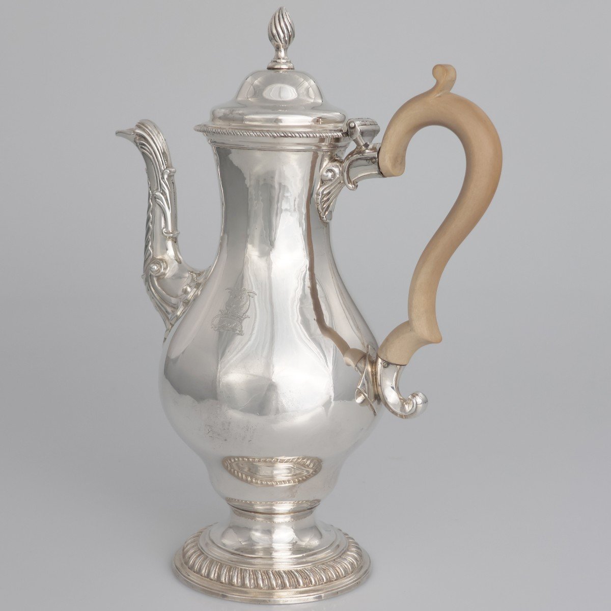 Caffettiera in argento sterling Giorgio III, Charles Wright, Londra, 1771-photo-3