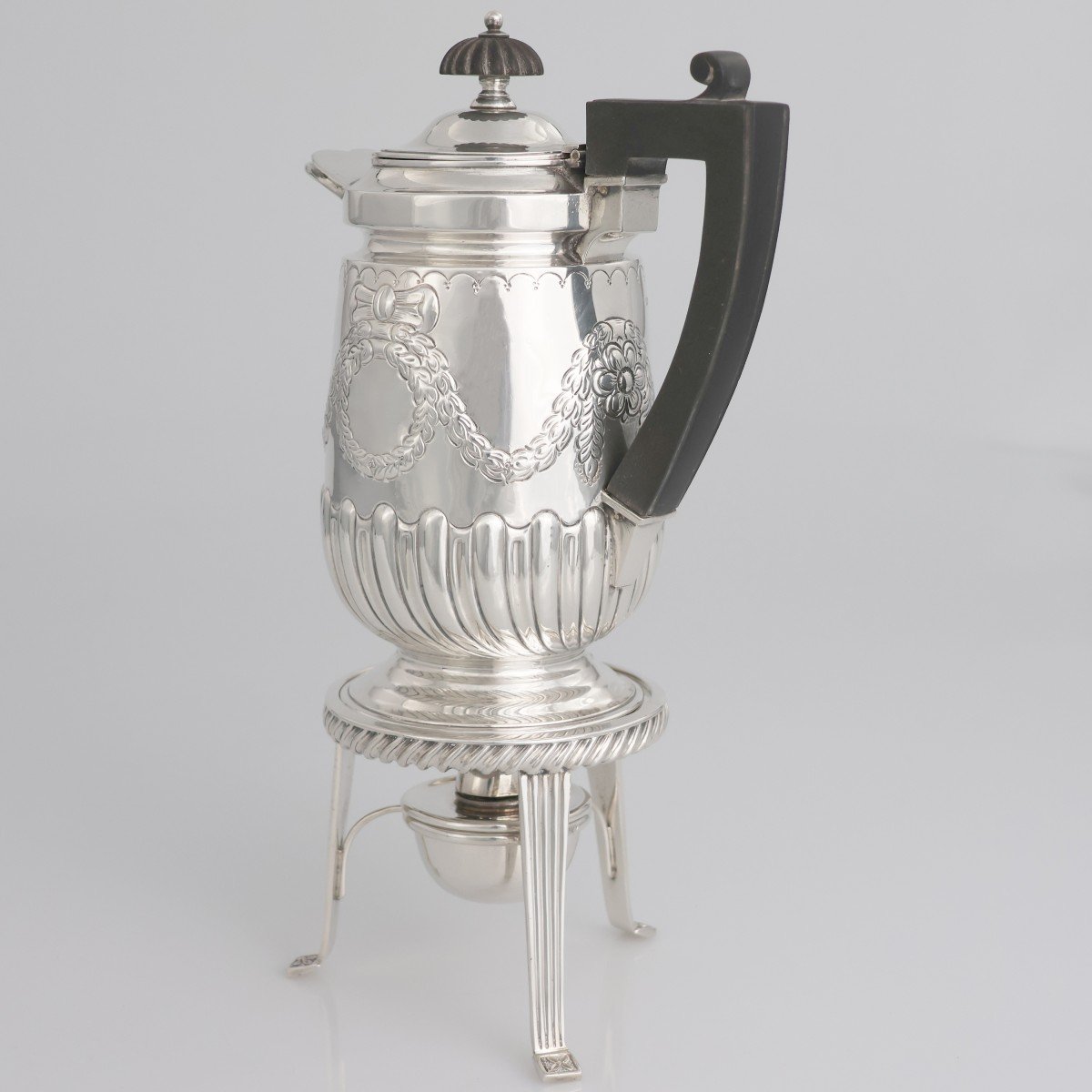 Caffettiera in argento u supporto Regina Vittoria; Hawksworth, Eyre & Co Ltd; Londra, 1898-photo-3