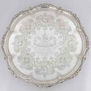 Salver in argento sterling Regina Vittoria, Martin, Hall & Co Ltd, Londra, 1888