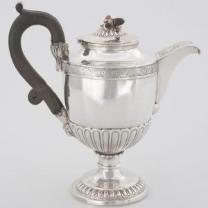 Caffettiera in argento sterling Giorgio IV, Paul Storr, Londra, 1823