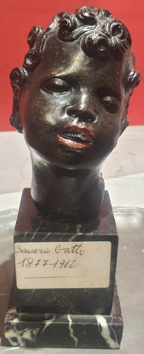 Piccola scultura in bronzo " testa di moretto"  cm h 20 x 9 primi 900 Saverio Gatto