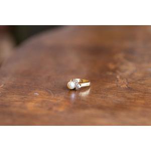 Anello in oro 18 con perla e brillantini