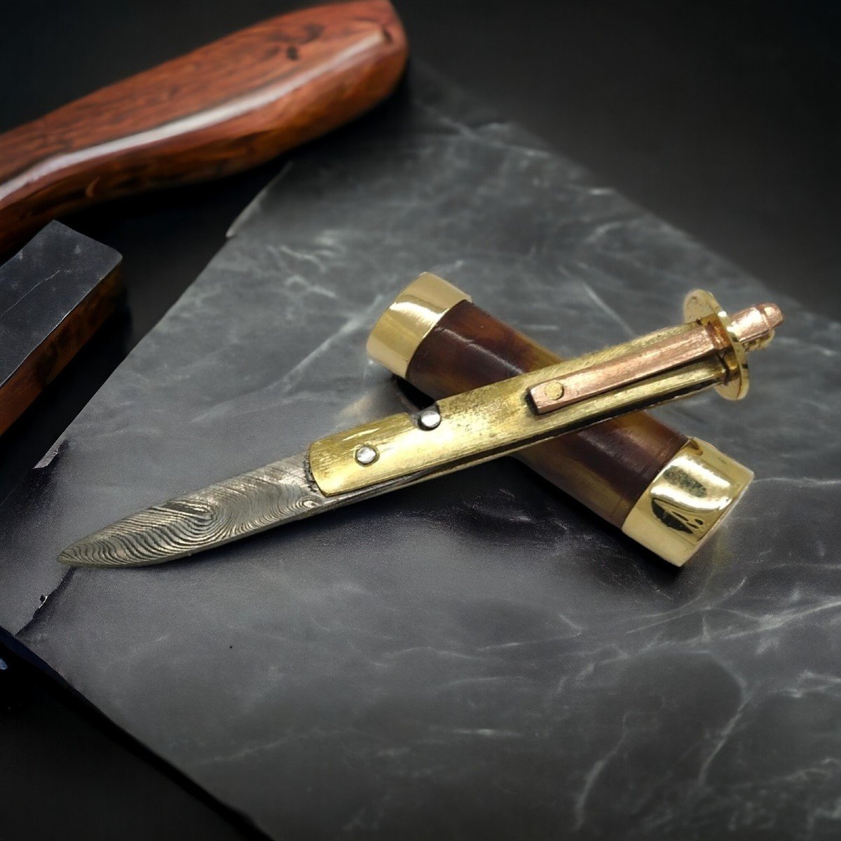 Coltello *Barrel* realizzato con finimenti in oro 18kt-photo-3