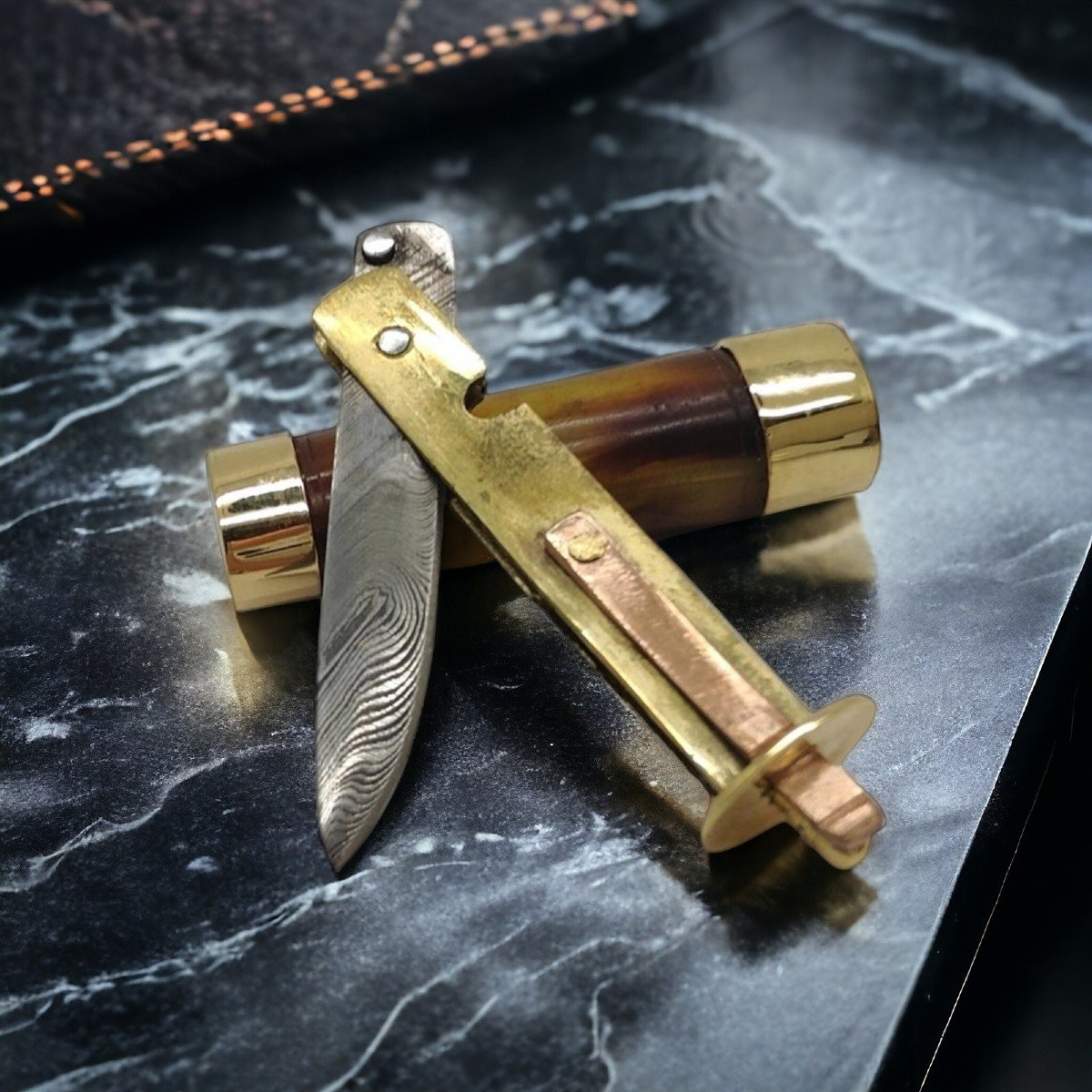 Coltello *Barrel* realizzato con finimenti in oro 18kt-photo-4