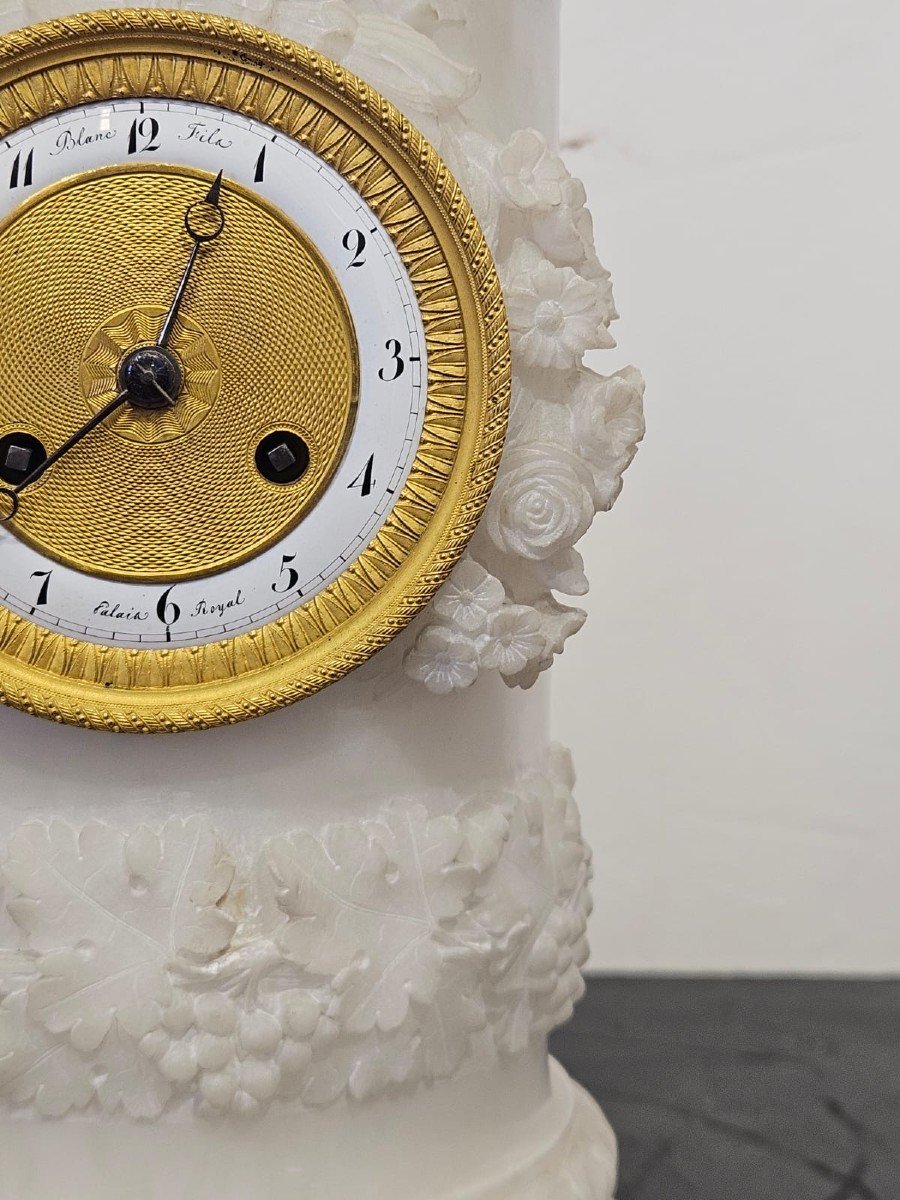 Orologio da tavolo in alabastro finemente lavorato - XIX Sec.-photo-4