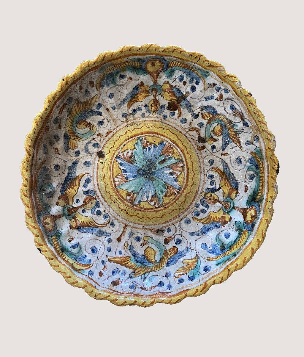 Antica alzata Deruta in maiolica decorata - XVII Sec.