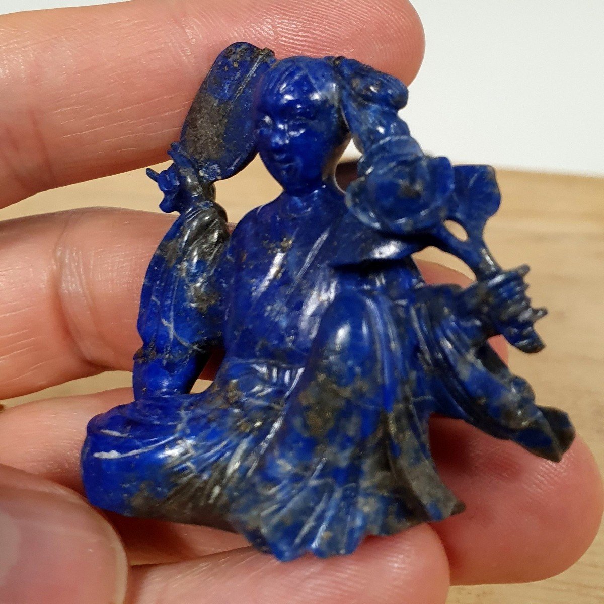 scultura in lapislazuli -photo-1