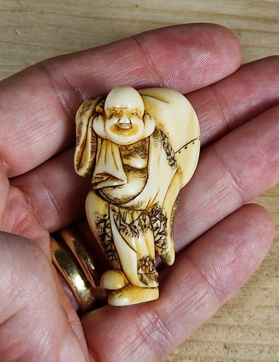 netsuke hotei con sacco-photo-3