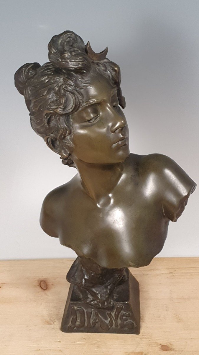 Villanis scultura in bronzo