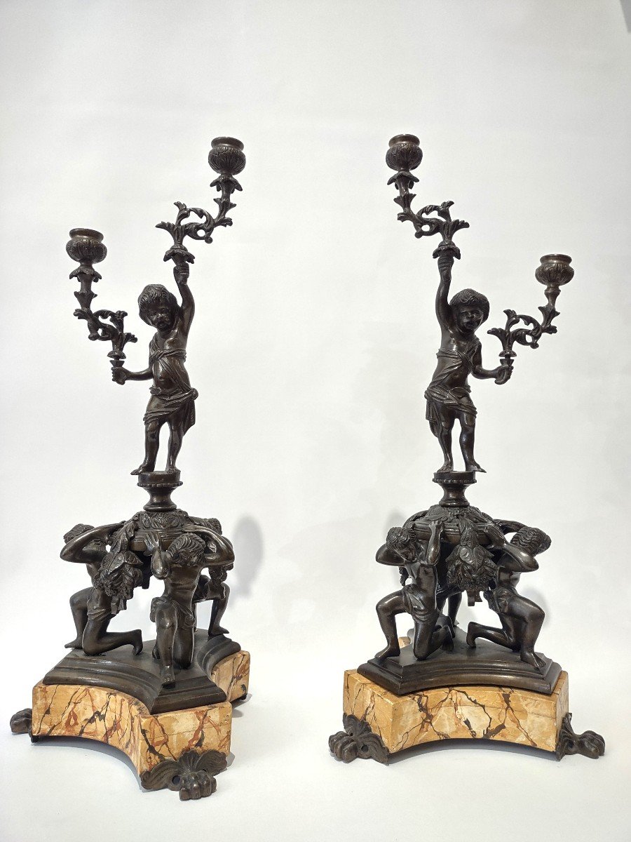 Coppia di candelabri in bronzo-photo-2