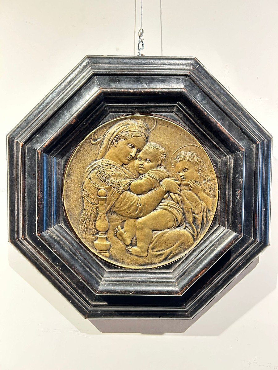 Placca in bronzo "Madonna della Seggiola" su cornice ottagonale del Seicento.-photo-3